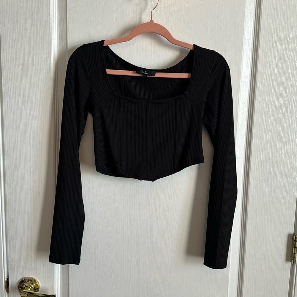 Women's Crop Top Size Medium!